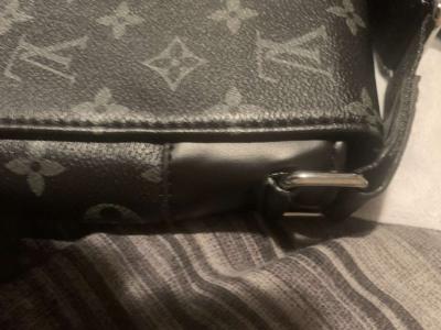 LV Crossbody Bag - Thumbnail 5