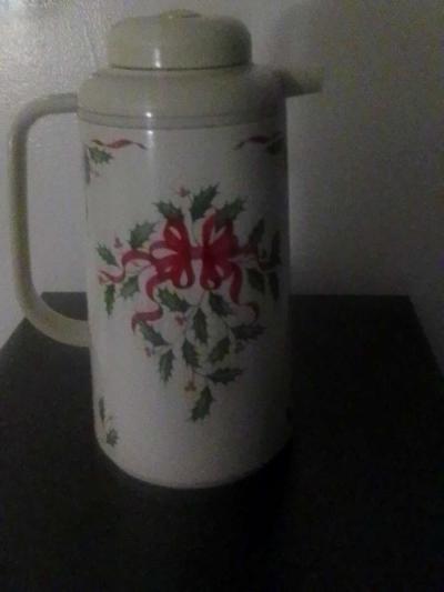 mistletoe Christmas Thermos with bow - Thumbnail 4