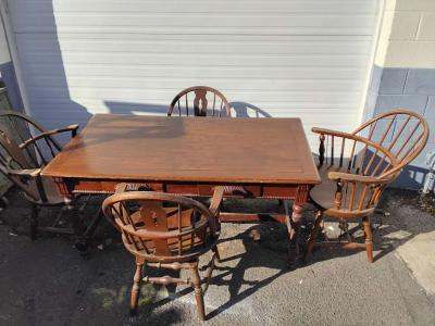 Well Made Wooden Dining Room Table with Chairs Like New - Thumbnail 3