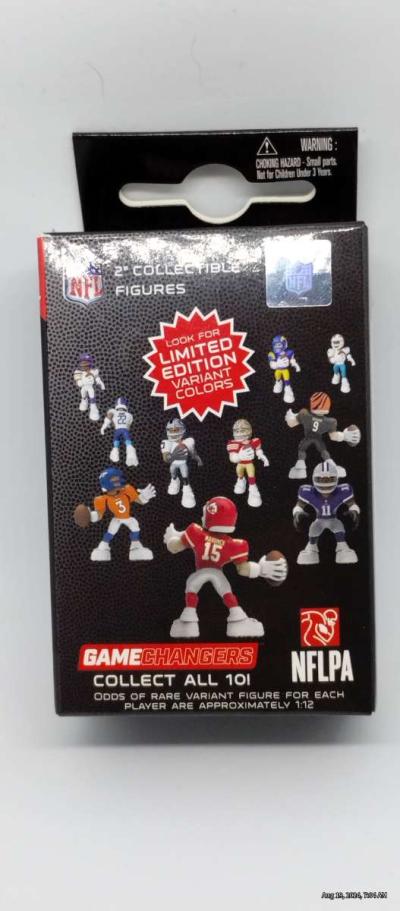 NFL Game Changers 2 inch collectible figures - Thumbnail 3