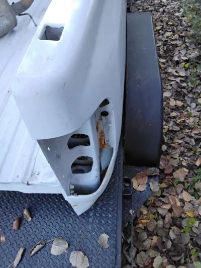 2009 Chevy or GMC Pickup Truck 8ft Bed OEM Factory No Rust - Thumbnail 3