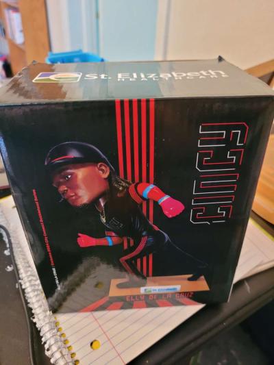 Reds baseball Bobblehead  De LA Cruz - Thumbnail 3