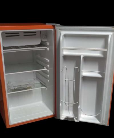 Igloo Mini Frig - Thumbnail 2