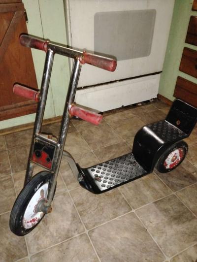 Summary For sale HTF Angeles SILVER RIDER Trike Scooter with - Thumbnail 2