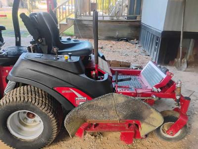 Ferris lawnmower - Thumbnail 4