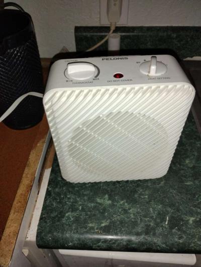pelonis space heaters 2 of them - Thumbnail 2