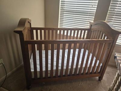 Baby Crib - Thumbnail 2