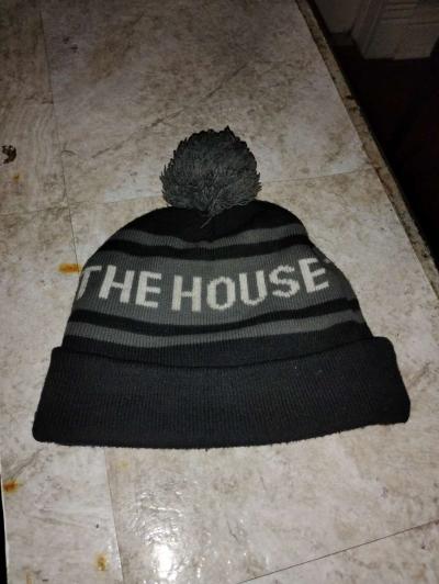 the house very nice skull cap like new fits good and is warm - Thumbnail 2