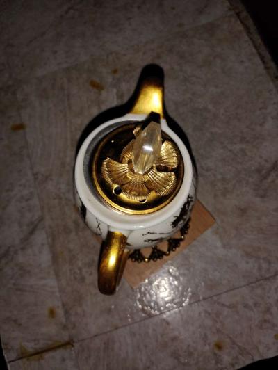 gold and white teacup - Thumbnail 2