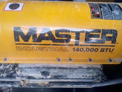 140000 BTU heater its a master diesel - Thumbnail 2