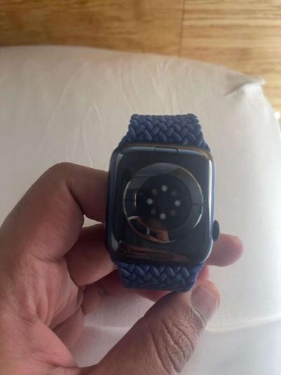 apple watch 6 series - Thumbnail 2