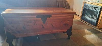 Lane cedar hope chest
