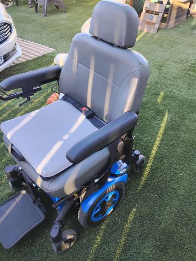 Invacare Power Wheelchair - Thumbnail 2