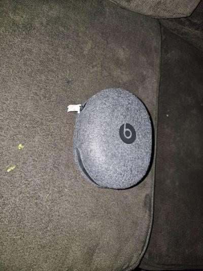 Beats Solo Pro - Thumbnail 4