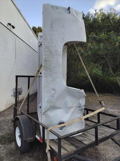 2009 Chevy or GMC Pickup Truck 8 ft Bed OEM Factory Like New - Thumbnail 2