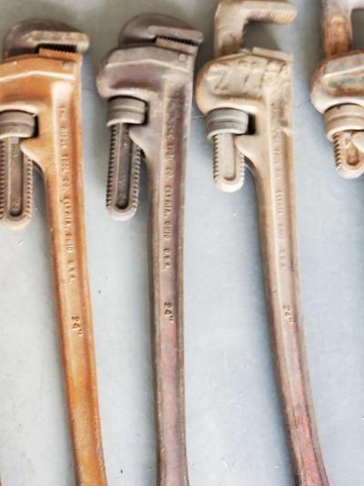 Various Pipe Wrenches - Thumbnail 3