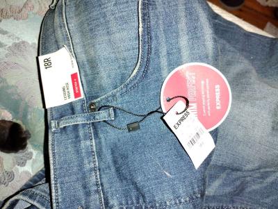 brand new never worn Express jeans size 18R - Thumbnail 2