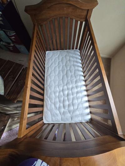 Baby Crib - Thumbnail 3