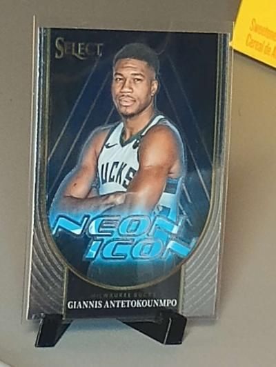2324 select neon icon Giannis Antetokounmpo 1 - Thumbnail 2