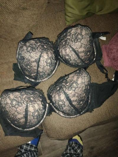 3 bras - Fort Wayne, Indiana