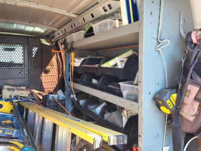 2015 GMC Savana Cargo van - Thumbnail 4