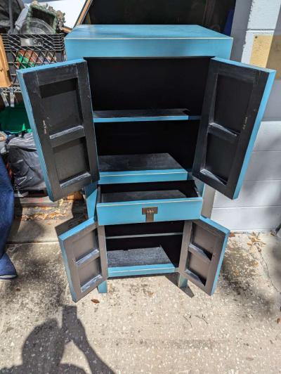 Unique Cabinet - Thumbnail 2