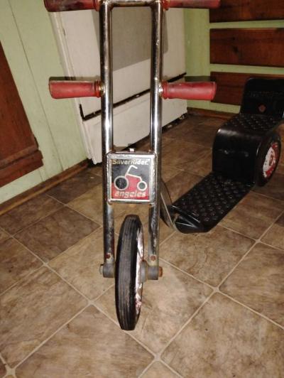 Summary For sale HTF Angeles SILVER RIDER Trike Scooter with