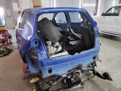 Nice 2008 VW R 32 Shell Carpet and Sunroof No Doors OEM - Thumbnail 2