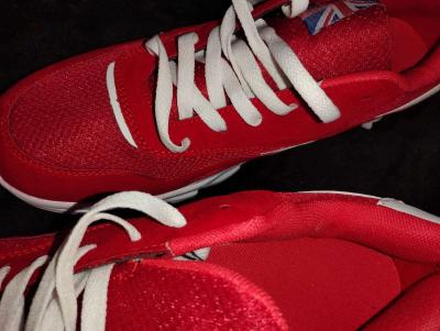 brand new tennis shoes - Thumbnail 2