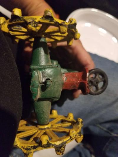 Cast Iron tractor unbranded - Thumbnail 3