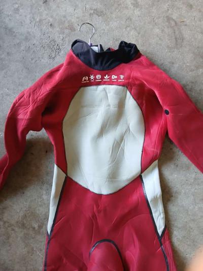 Body Glove 1 piece wetsuit - Thumbnail 2