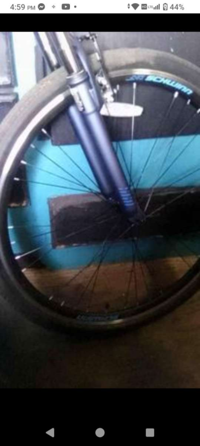 Schwinn trailway 28in mens bike - Thumbnail 4