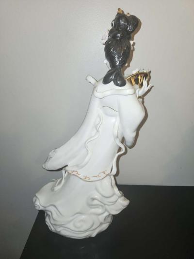 Geisha Woman - Thumbnail 4