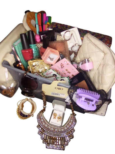 Boxy Charm Beauty Gift Box - Thumbnail 2