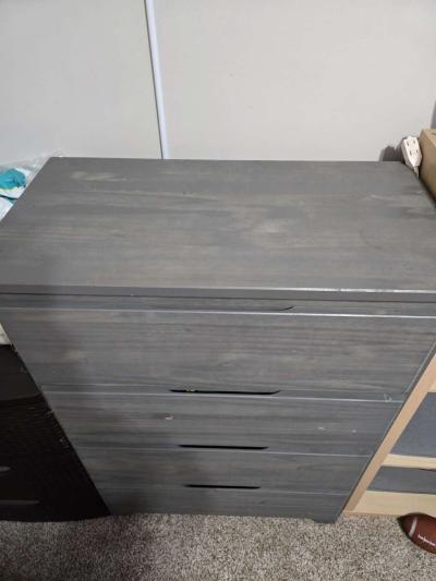 baby crib with matching dresser - Thumbnail 6