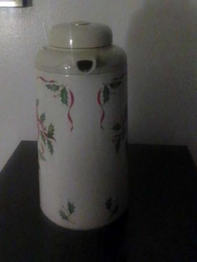 mistletoe Christmas Thermos with bow - Thumbnail 5