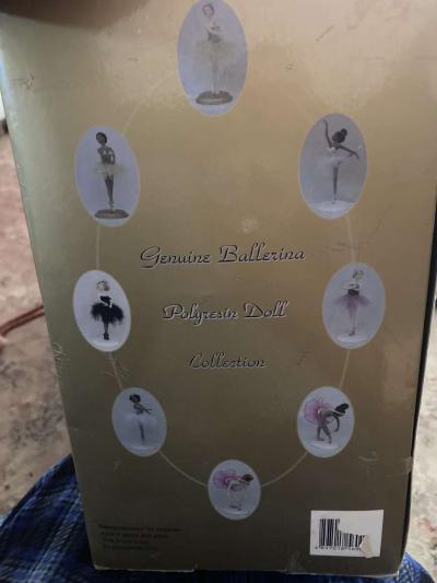 porcelain ballerina - Thumbnail 2