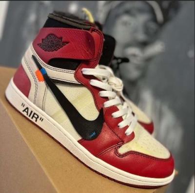 Jordan 1 off white Chicagos - Thumbnail 2