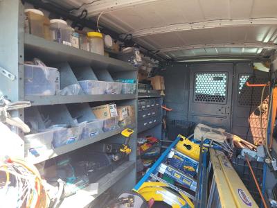 2015 GMC Savana Cargo van - Thumbnail 5