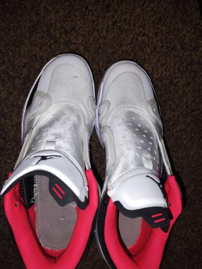 Jordans  Condition 90 Selling price 60 or OB - Thumbnail 3