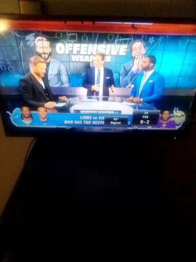 flatscreen tv - Thumbnail 3