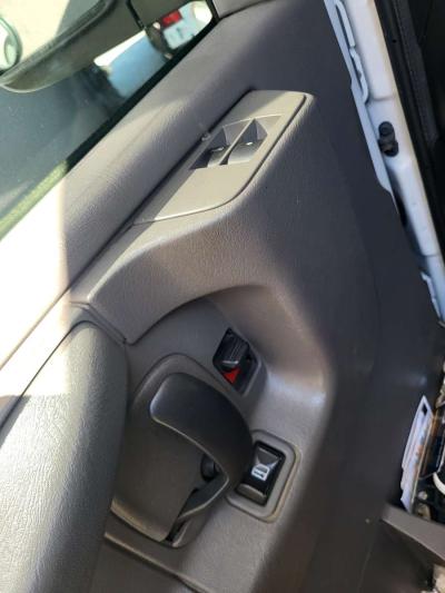 2015 GMC Savana Cargo van - Thumbnail 2