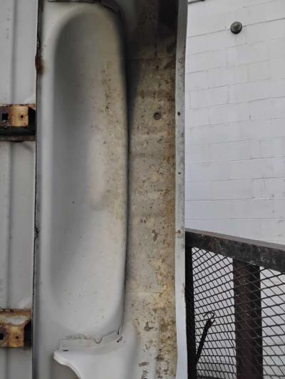 2009 Chevy or GMC Pickup Truck 8 ft Bed OEM Factory Like New - Thumbnail 4
