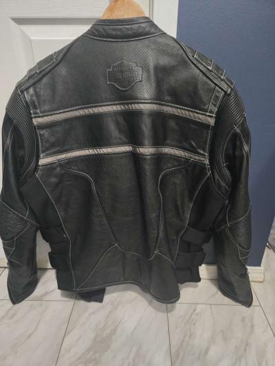 mens HarleyDavidson leather jacket - Thumbnail 2