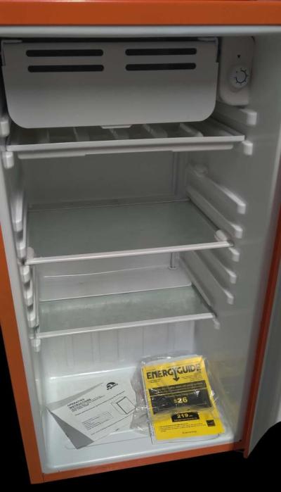 Igloo Mini Frig - Thumbnail 3