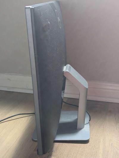 HD Monitor 24 Inches - Thumbnail 2