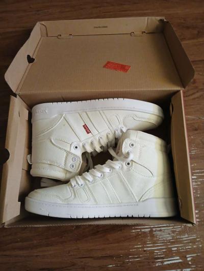 woman levi shoes - Thumbnail 2