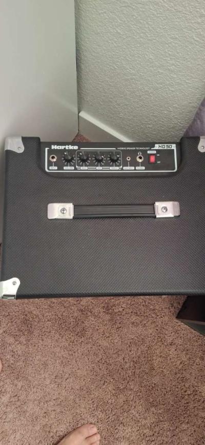 Electric bass guitar - Thumbnail 5