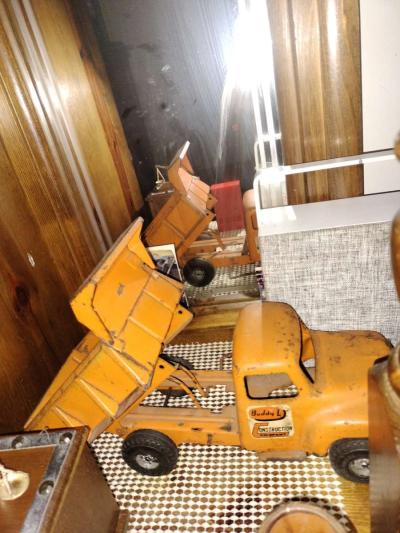 old kids toy truck GLOBE piggy bank antique pitcher and 3 - Thumbnail 6