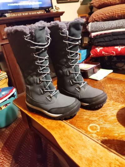 bearpaw winter boots - Thumbnail 2